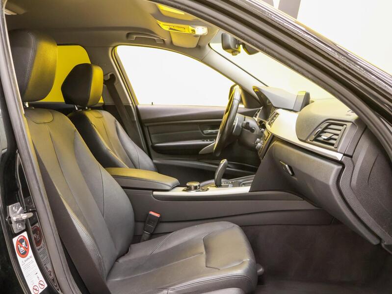 BMW 330 vaihtoauto