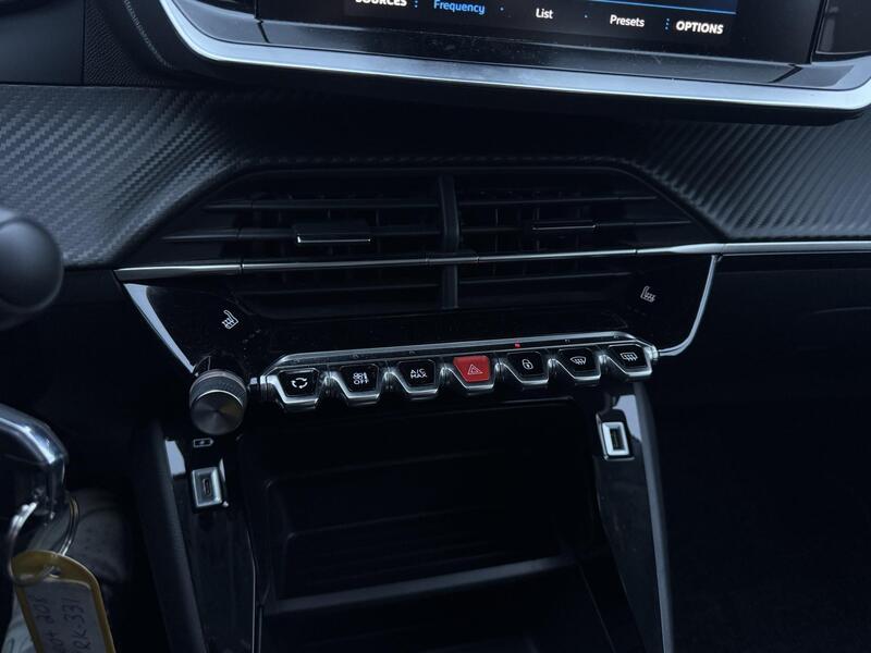 Peugeot 208 vaihtoauto