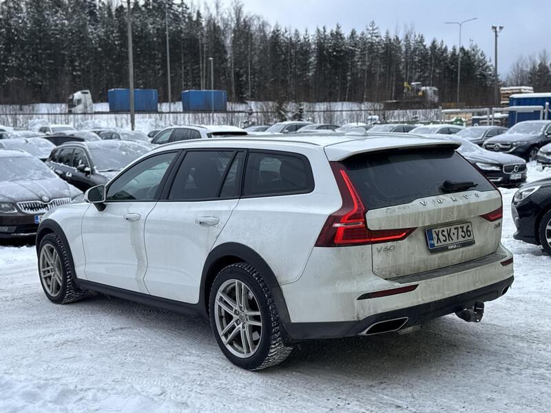Volvo V60 Cross Country vaihtoauto