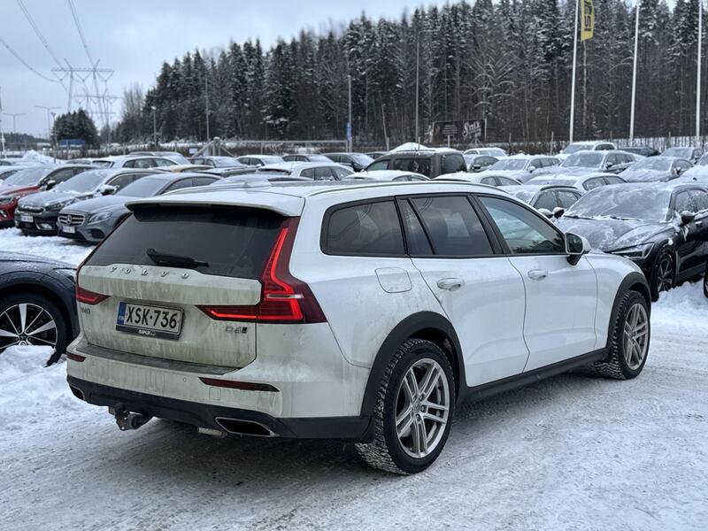 Volvo V60 Cross Country vaihtoauto