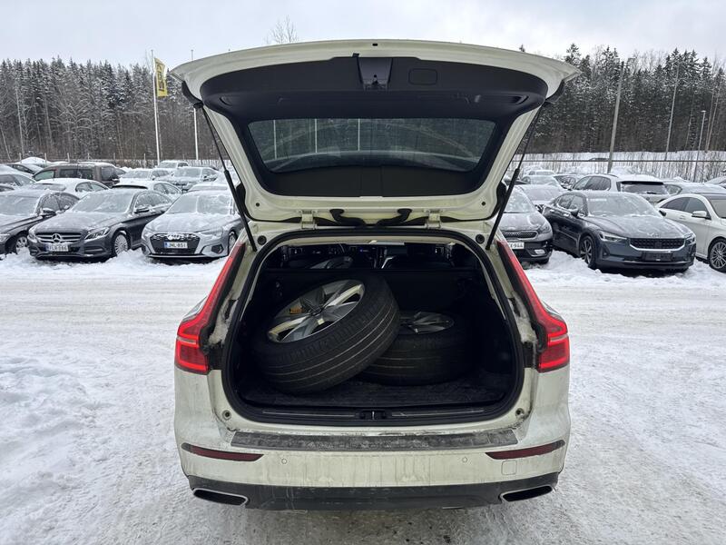 Volvo V60 Cross Country vaihtoauto