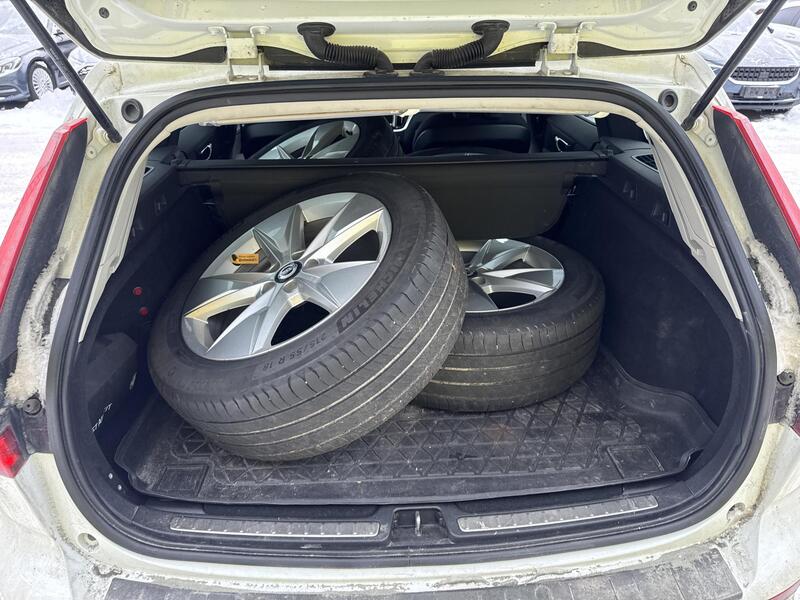 Volvo V60 Cross Country vaihtoauto