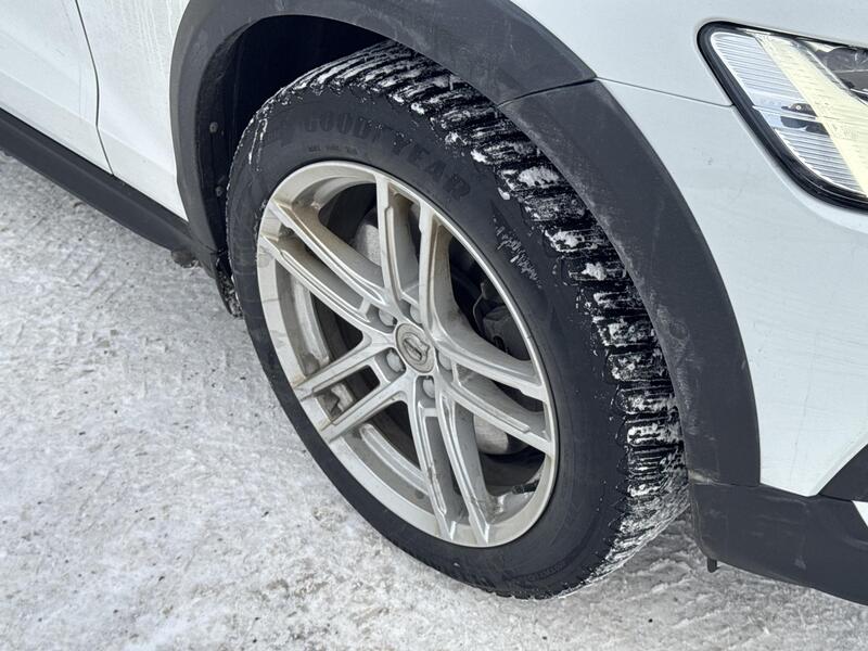 Volvo V60 Cross Country vaihtoauto