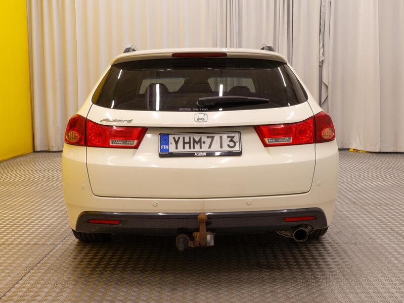 Honda Accord vaihtoauto