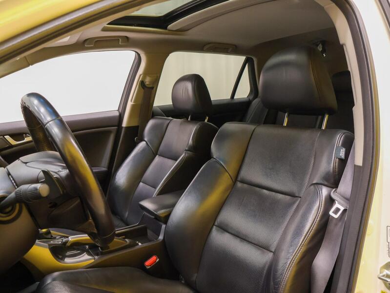 Honda Accord vaihtoauto