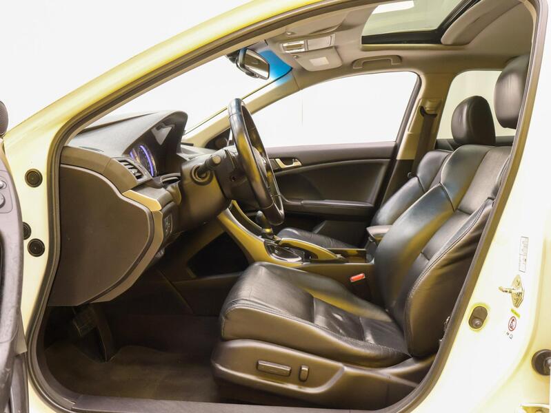 Honda Accord vaihtoauto