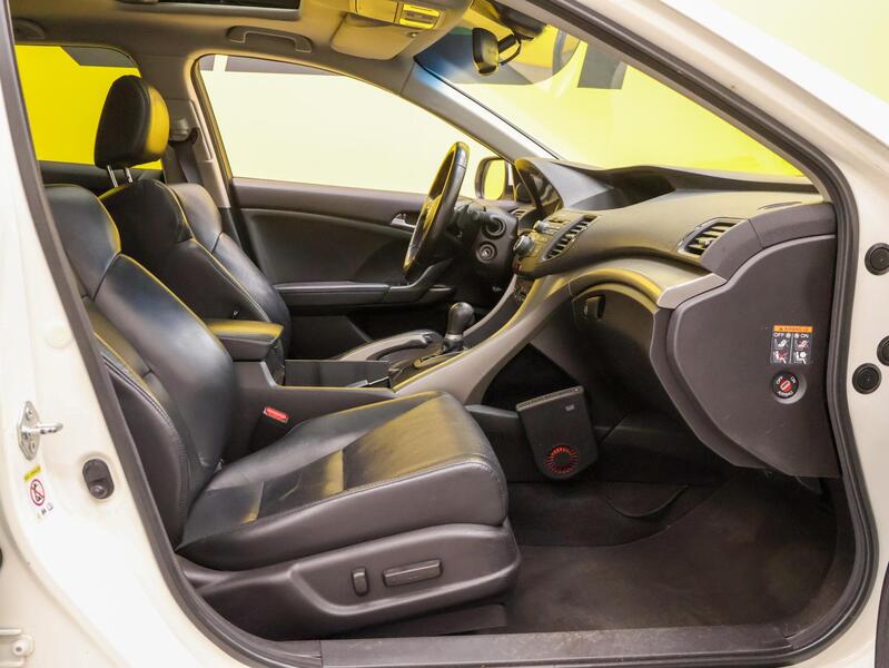 Honda Accord vaihtoauto