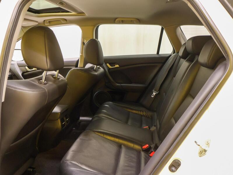 Honda Accord vaihtoauto