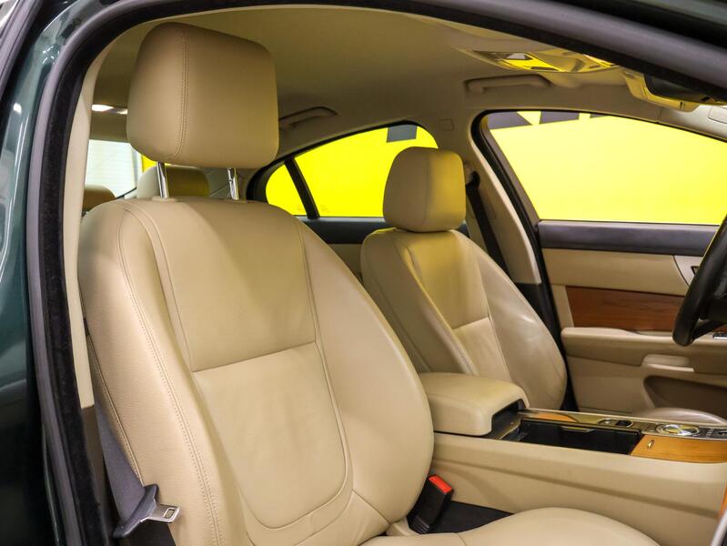 Jaguar XF vaihtoauto