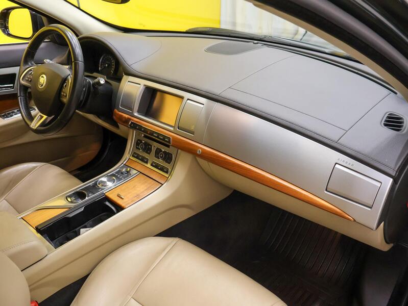 Jaguar XF vaihtoauto