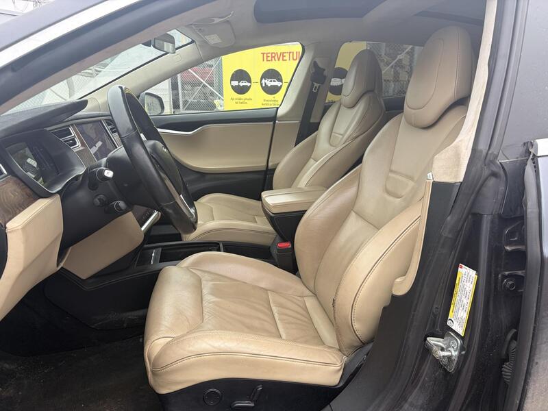 Tesla Model S vaihtoauto