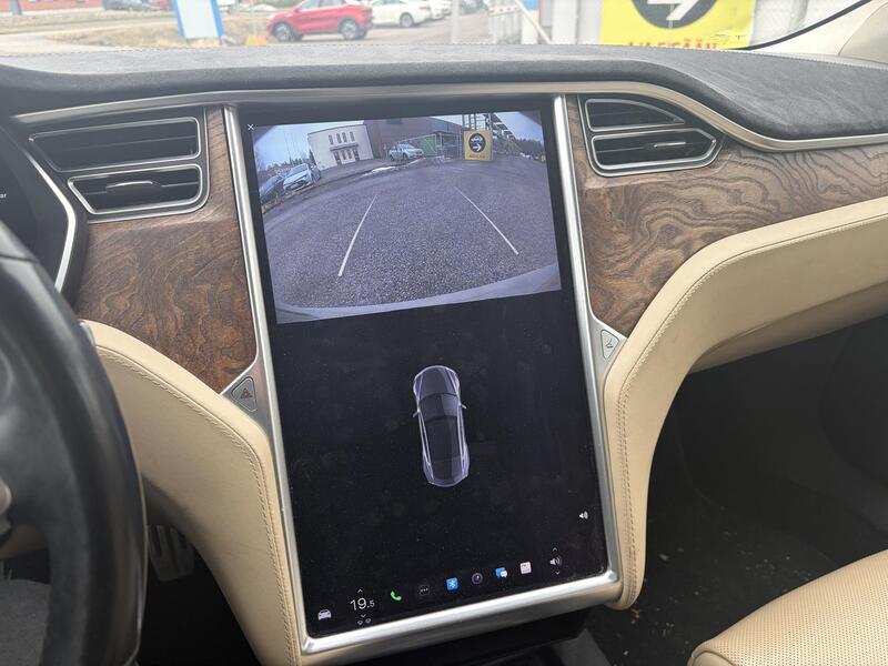 Tesla Model S vaihtoauto