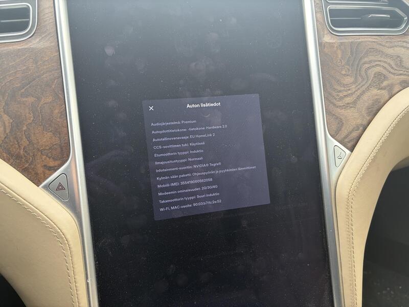 Tesla Model S vaihtoauto