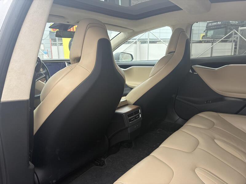 Tesla Model S vaihtoauto