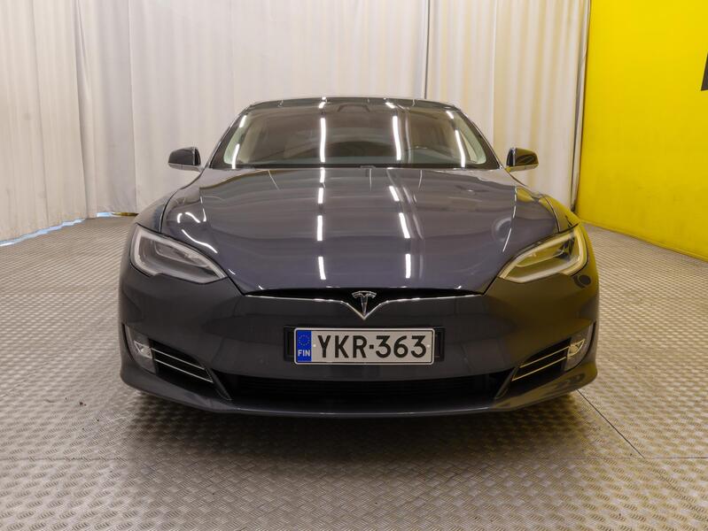 Tesla Model S vaihtoauto