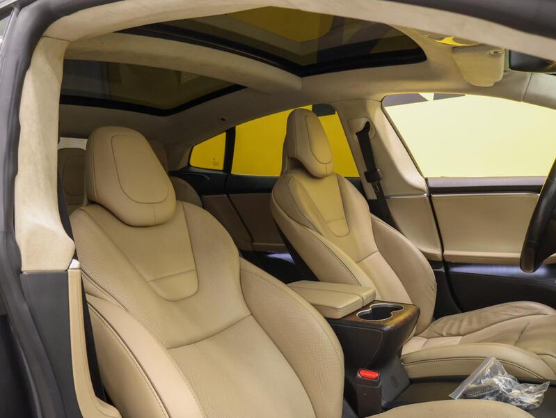 Tesla Model S vaihtoauto