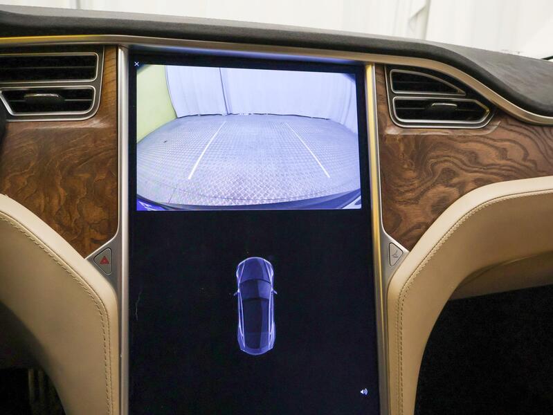 Tesla Model S vaihtoauto