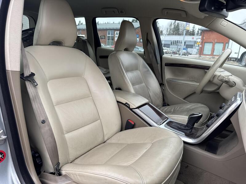 Volvo V70 vaihtoauto