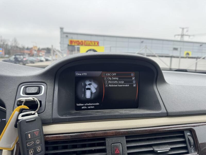 Volvo V70 vaihtoauto