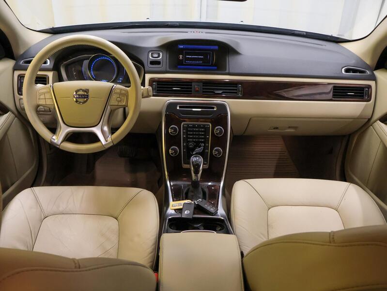 Volvo V70 vaihtoauto