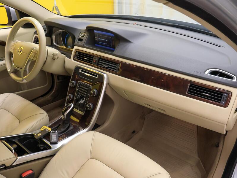 Volvo V70 vaihtoauto