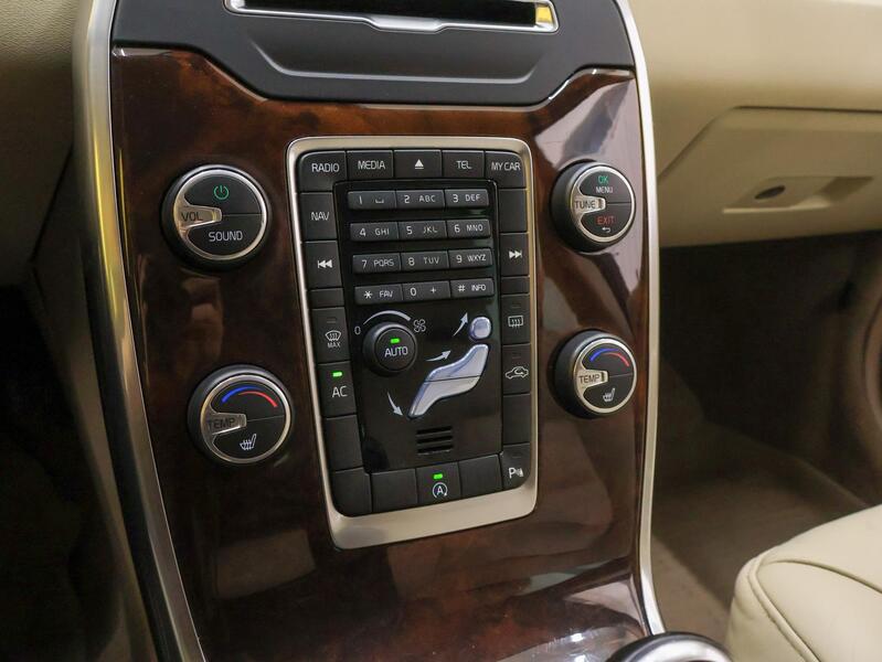 Volvo V70 vaihtoauto