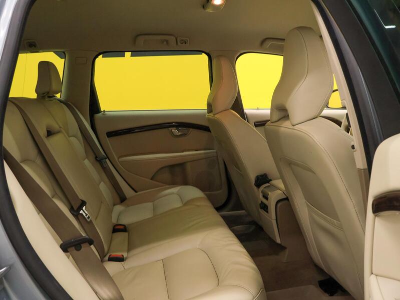 Volvo V70 vaihtoauto