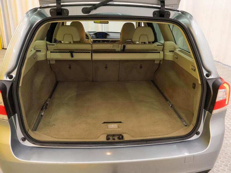 Volvo V70 vaihtoauto