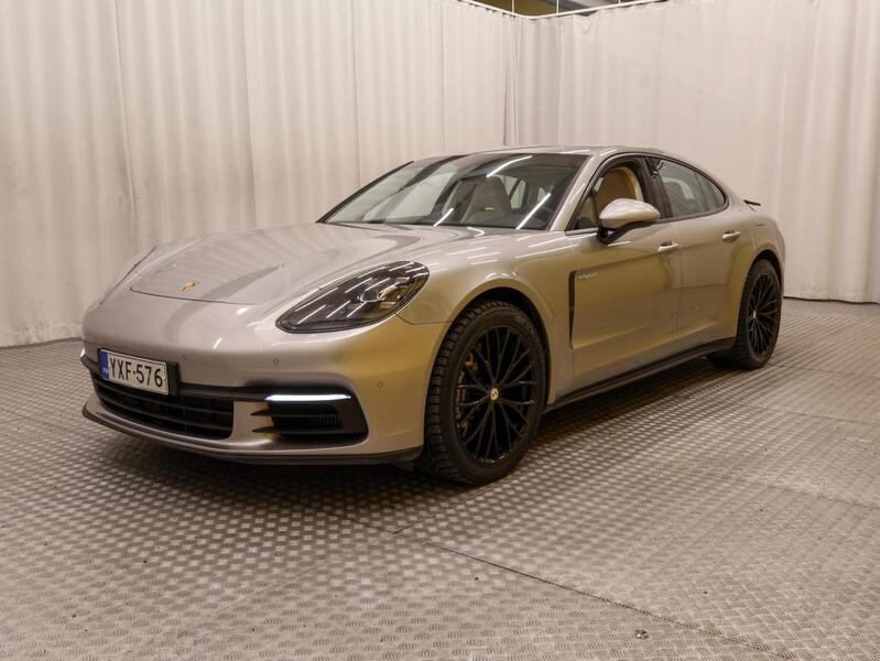 Porsche Panamera vaihtoauto