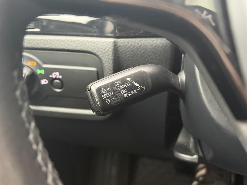 Volkswagen Touareg vaihtoauto