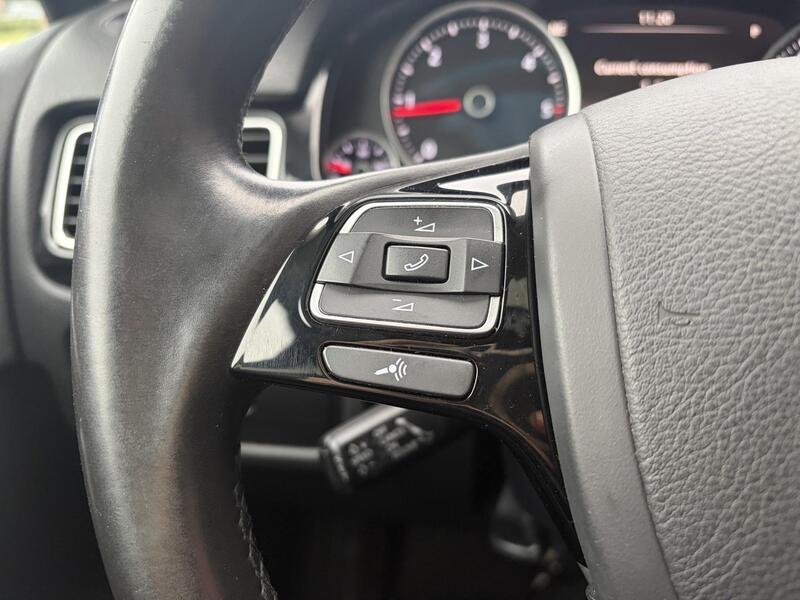 Volkswagen Touareg vaihtoauto