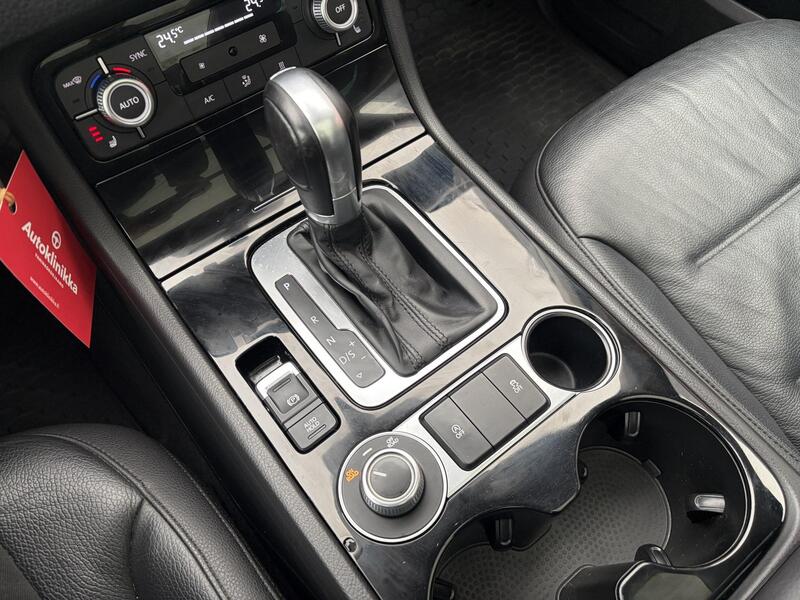 Volkswagen Touareg vaihtoauto