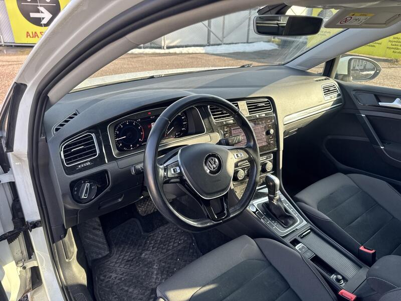 Volkswagen Golf vaihtoauto