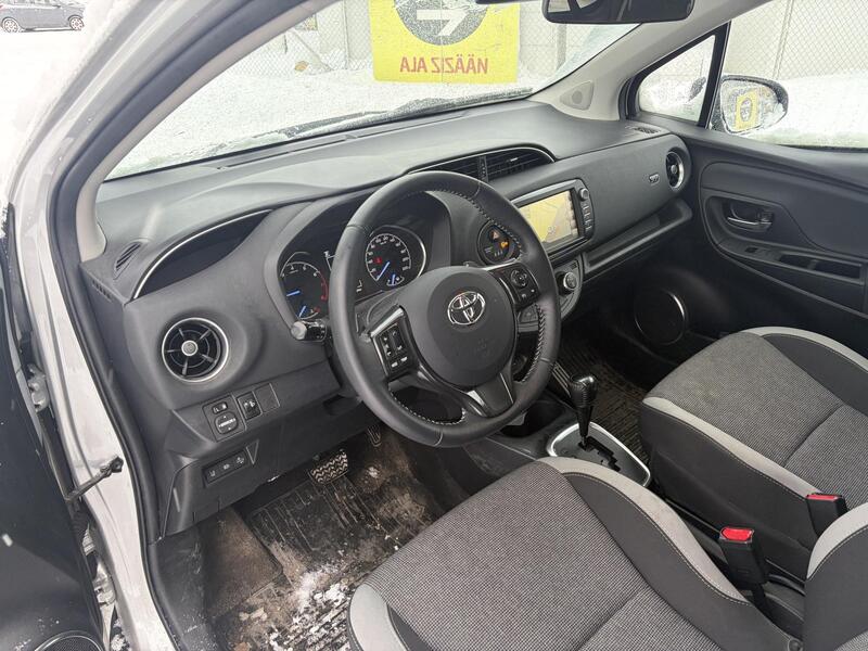 Toyota Yaris vaihtoauto