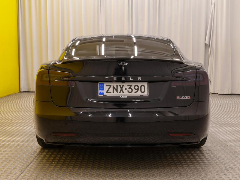 Tesla Model S vaihtoauto