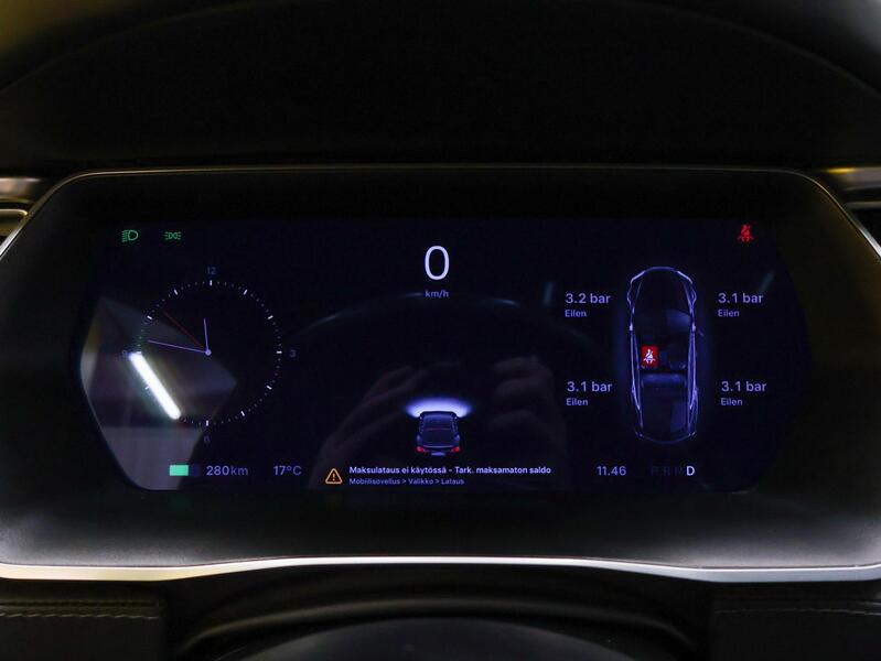 Tesla Model S vaihtoauto