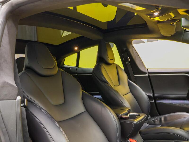 Tesla Model S vaihtoauto