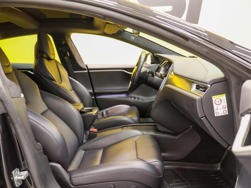 Tesla Model S vaihtoauto