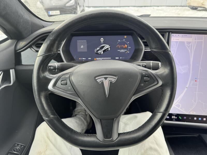 Tesla Model S vaihtoauto