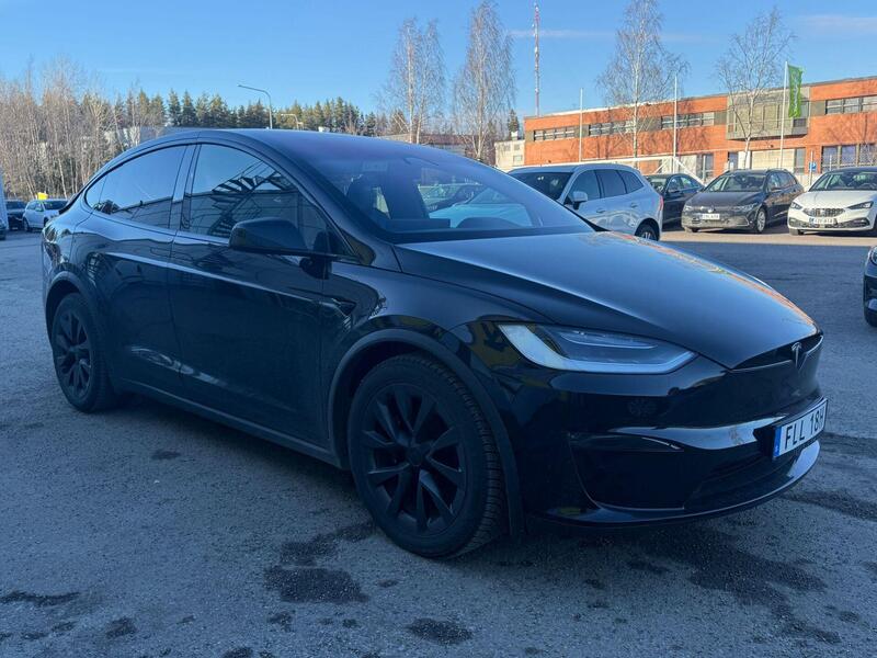 Tesla Model X vaihtoauto