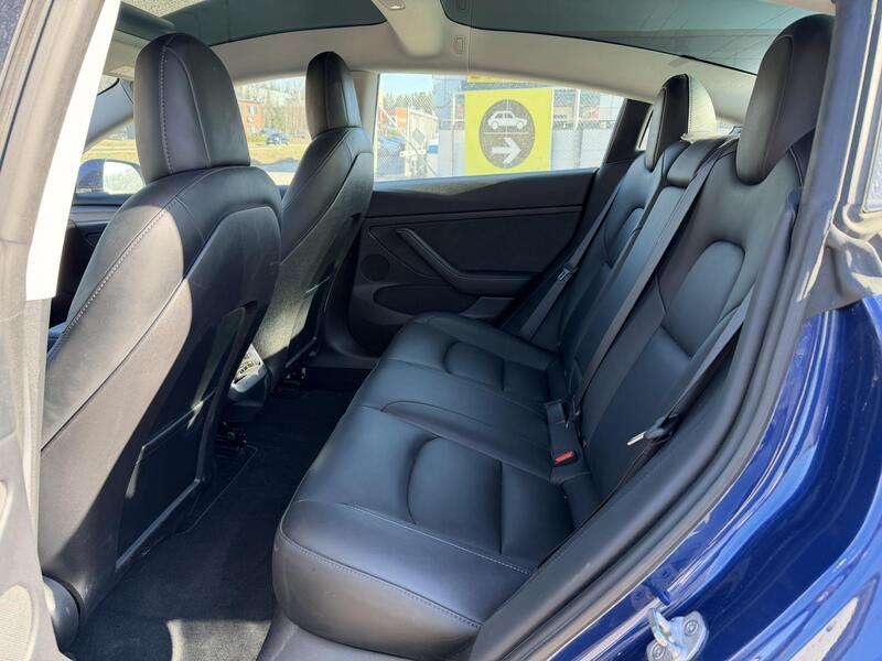 Tesla Model 3 vaihtoauto