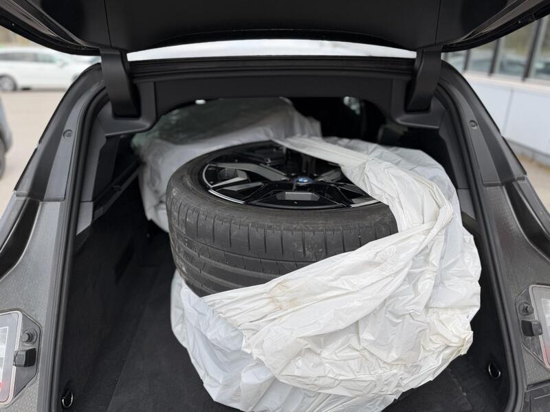 BMW iX vaihtoauto