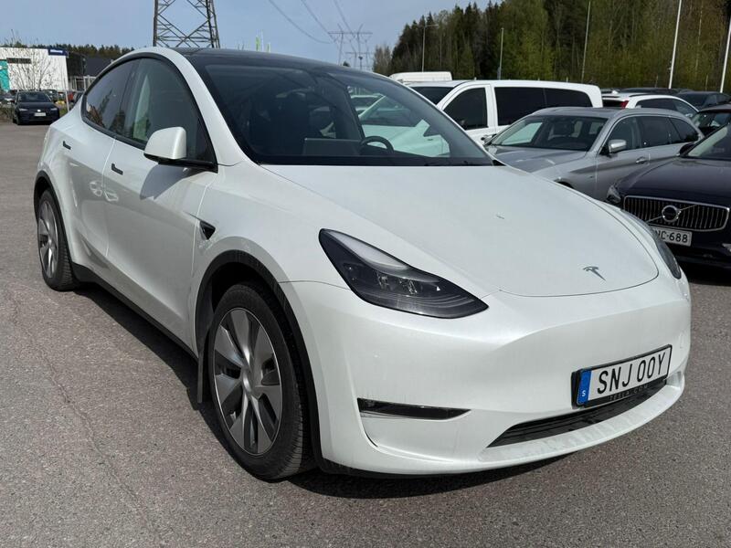 Tesla Model Y vaihtoauto