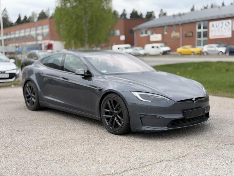 Tesla Model S vaihtoauto