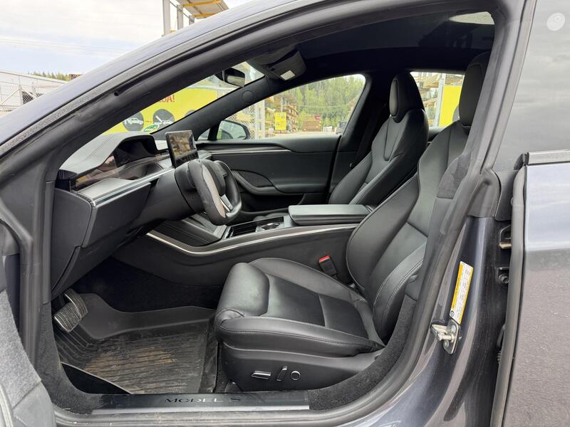 Tesla Model S vaihtoauto