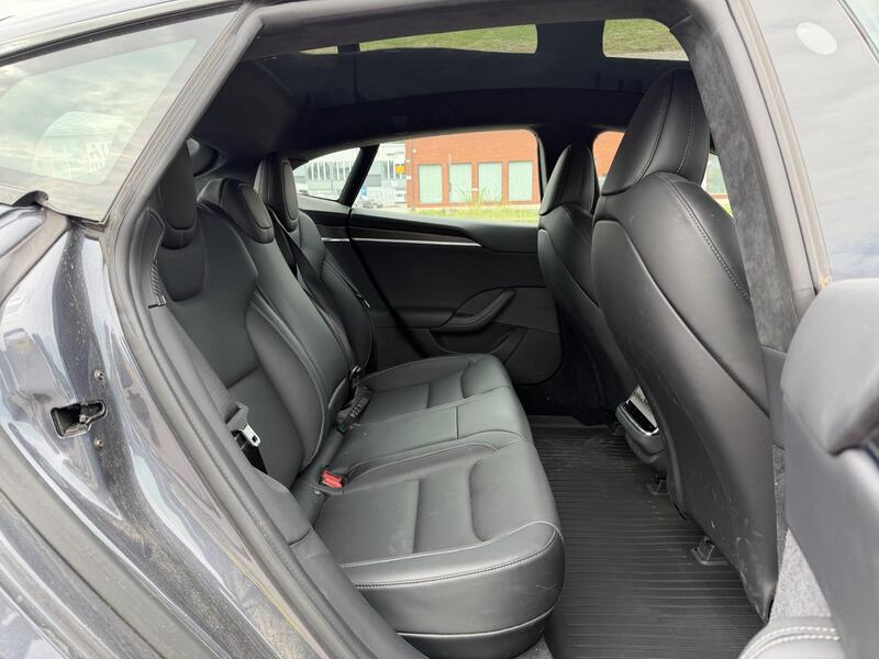 Tesla Model S vaihtoauto