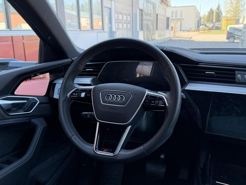 Audi e-tron vaihtoauto