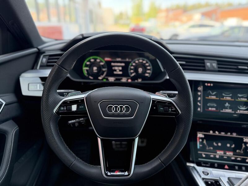 Audi Q8 e-tron vaihtoauto