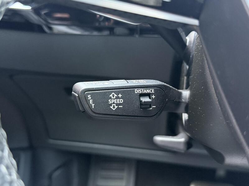 Audi Q8 e-tron vaihtoauto