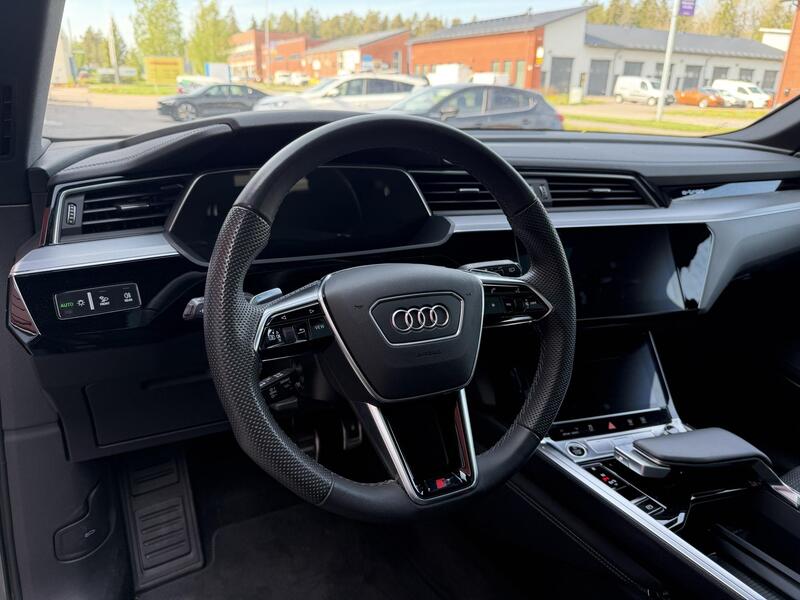 Audi Q8 e-tron vaihtoauto
